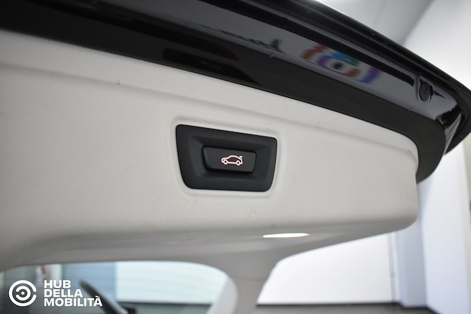 BMW 318d 48V Touring